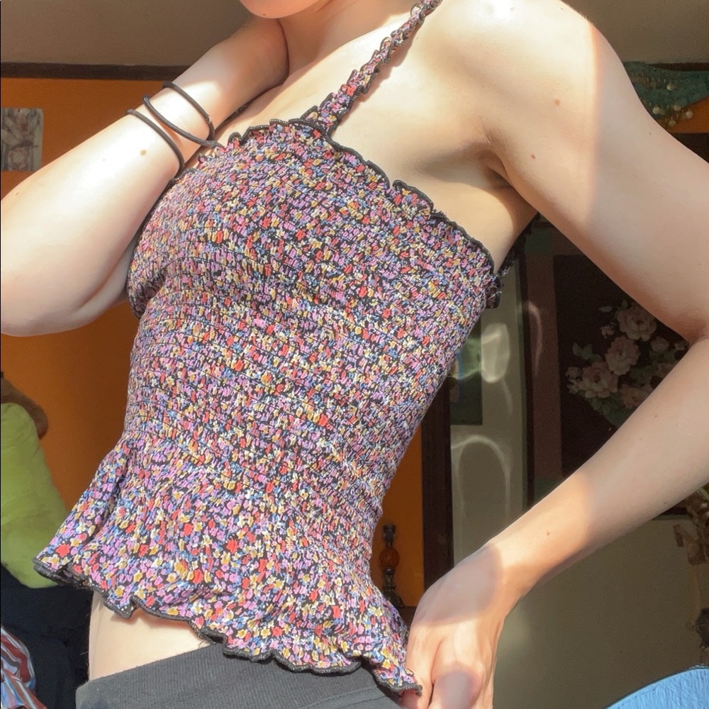 Tight Ruffled Crop Top